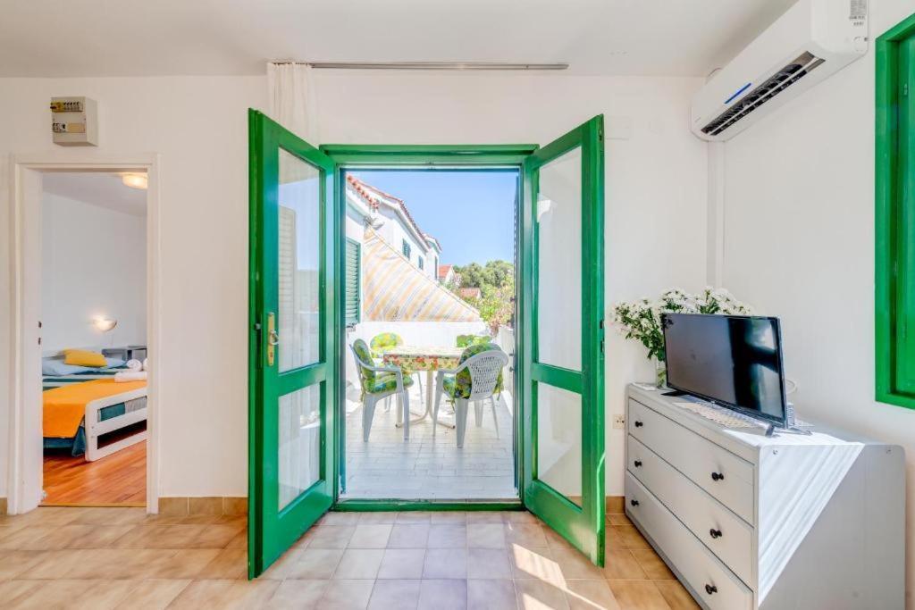 Povlja Bungalows Exteriér fotografie