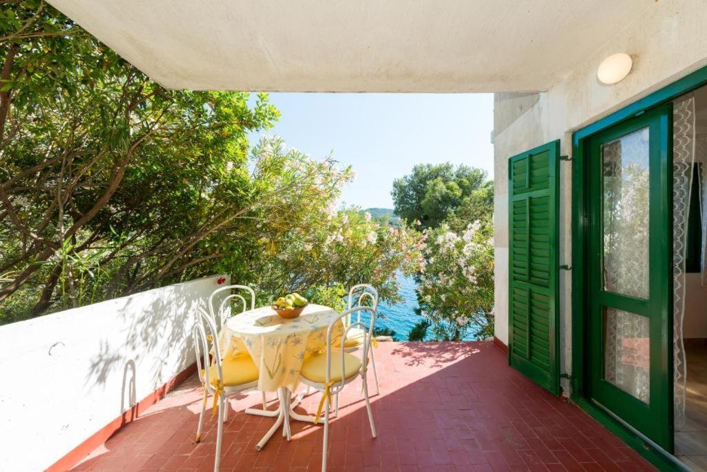 Povlja Bungalows Exteriér fotografie